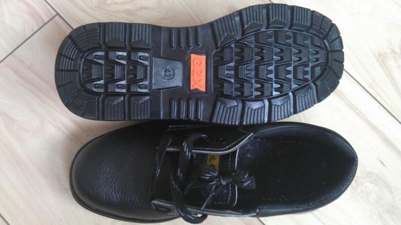 供應(yīng)出口中東防砸勞保鞋