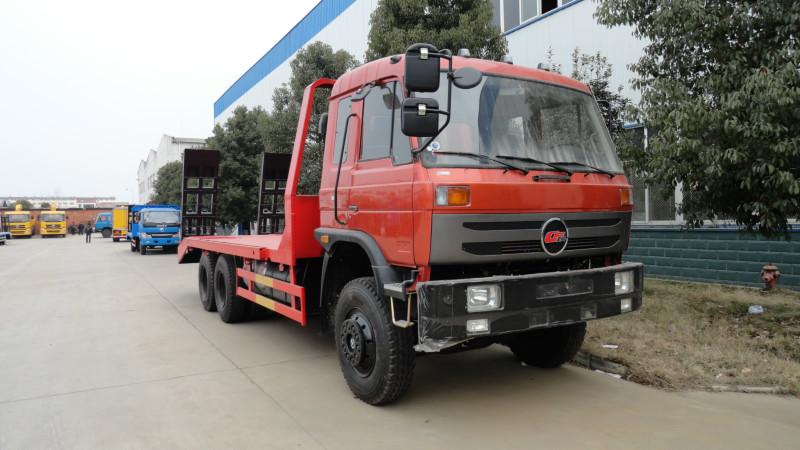 供應(yīng)楚風(fēng)單橋挖機(jī)平板運(yùn)輸車(chē)HQG5130TPB