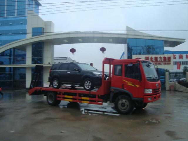 供應(yīng)國(guó)四解放挖機(jī)平板運(yùn)輸車