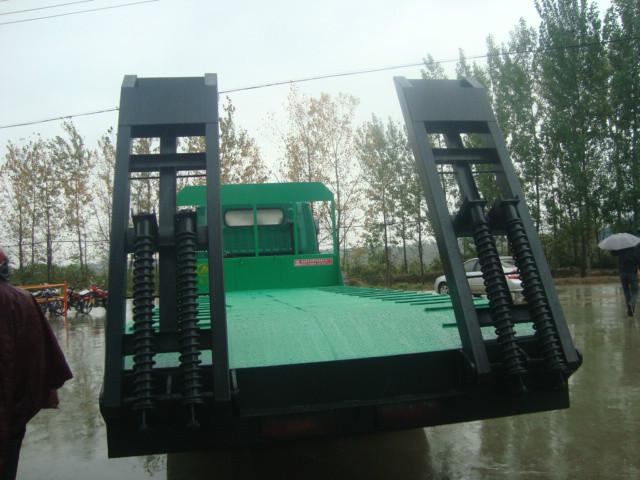 東風(fēng)大勁卡平板運輸車18872980033