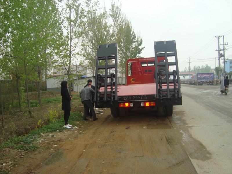 東風(fēng)勁諾平頭平板運(yùn)輸車