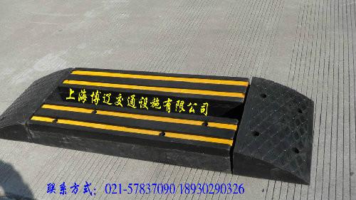 橡膠路沿坡圖片/橡膠路沿坡樣板圖 (2)