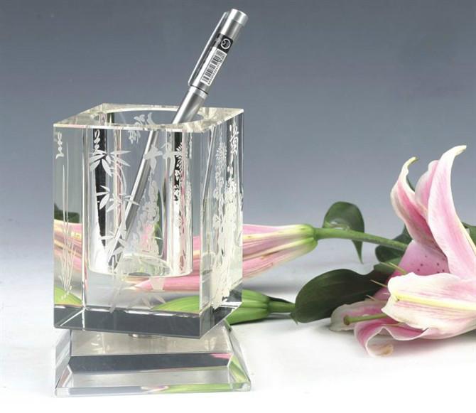 供應(yīng)水晶筆筒水晶辦公工藝品