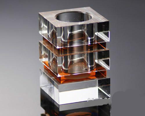 供應(yīng)水晶筆筒水晶辦公工藝品