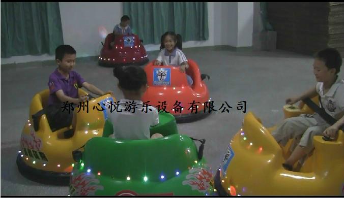 供應(yīng)游樂場飛碟碰碰車MINI廣場圓形飛碟碰碰車廠家