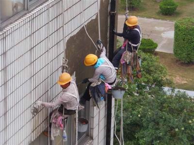 东莞市石龙外墙渗水补漏及卫生间维修厂家优惠供应石龙外墙渗水补漏及卫生间维修及铁皮瓦翻新补漏工程