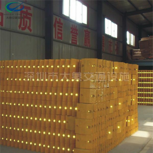 供應(yīng)金屬減速帶_深圳鑄鋼減速帶