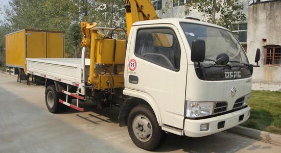 東風金霸隨車吊圖片