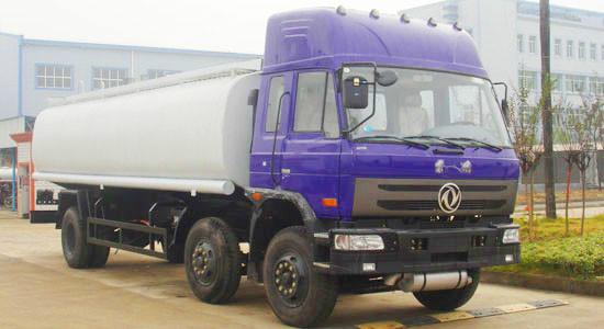 東風小三軸油罐車22-25立方圖片