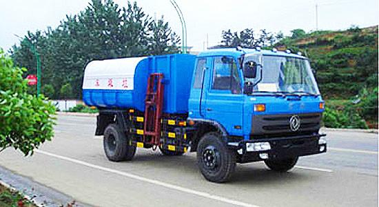 東風(fēng)153對(duì)接垃圾車圖片