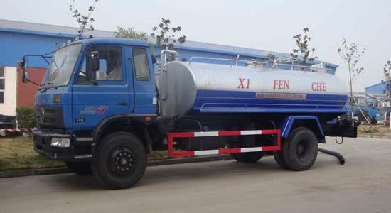 東風153吸糞車10立方圖片