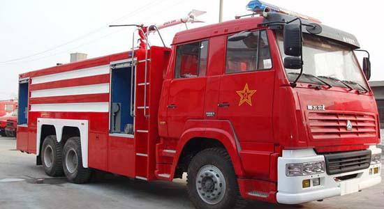 斯太爾后雙橋水罐消防車圖片
