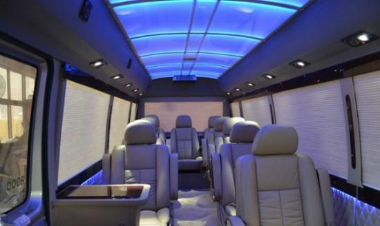 供應(yīng)中巴車內(nèi)飾翻新、考斯特內(nèi)飾改裝、中巴考斯特旅居房車