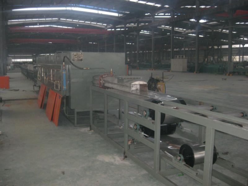 鋼帶傳動(dòng)爐圖片