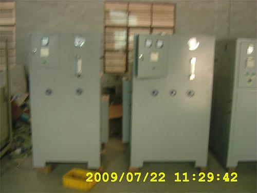 推板爐用氨分解設(shè)備圖片