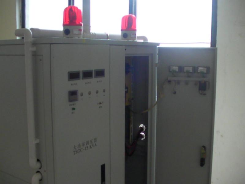 供應(yīng)深圳調(diào)壓器 廠家直銷深圳調(diào)壓器單相自耦交流接觸式調(diào)壓器