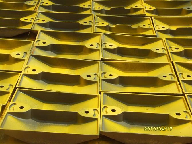 寧夏吳忠道路減速帶減速設(shè)備吳忠交通標(biāo)牌吳忠路錐18695281944