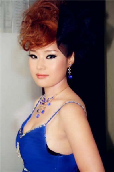 供應(yīng)邯鄲彩妝培訓(xùn)選梁子無痕化妝學(xué)校