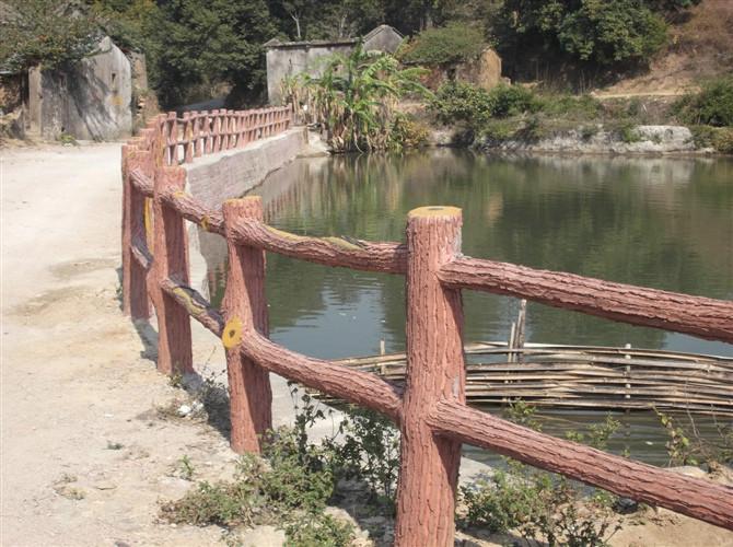 供應(yīng)專業(yè)從事，水泥仿古木，假山，假樹施工