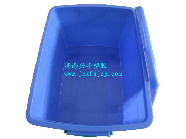 供應(yīng)全新料塑料周轉(zhuǎn)箱多用箱帶輪子