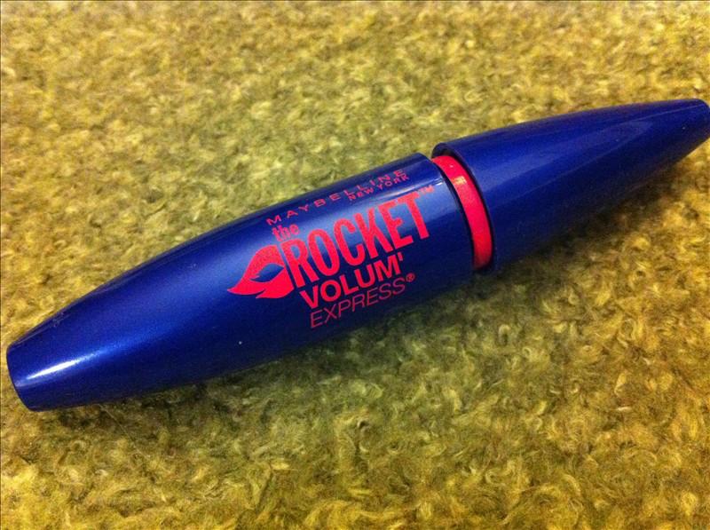 供應*最*的美寶蓮睫毛膏