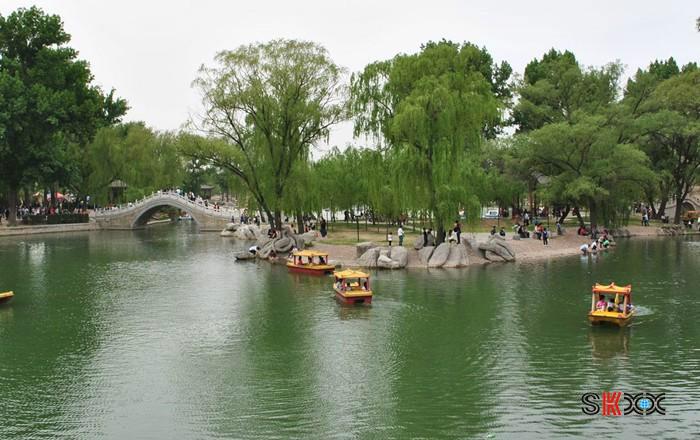 度假村溫泉泳池水處理圖片