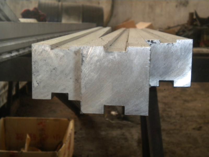 供應折彎機模具