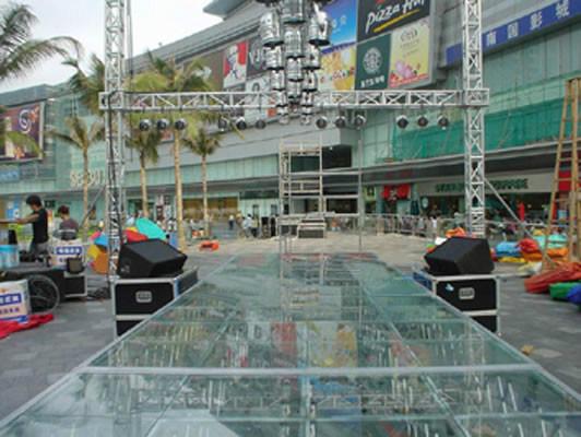 鋁合金舞臺(tái)桁架圖片