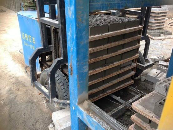 供應(yīng)黑龍江雞西大慶電瓶運磚叉車