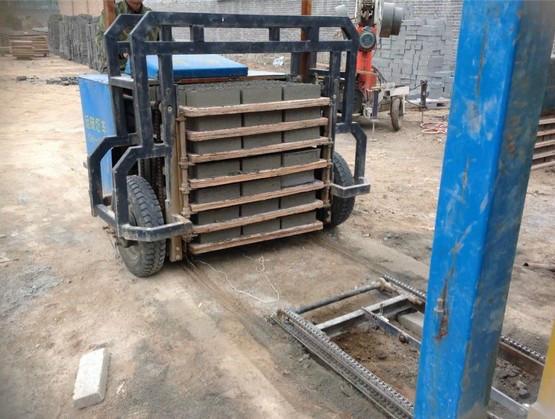 供應(yīng)黑龍江雞西大慶電瓶運磚叉車