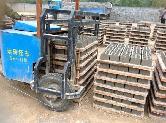 供應(yīng)湖南武岡常寧電瓶運磚叉車