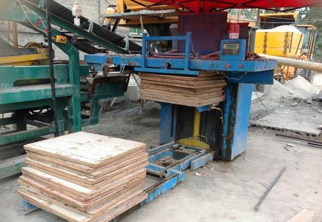 供應福建南平寧德液壓磚機全自動上板機