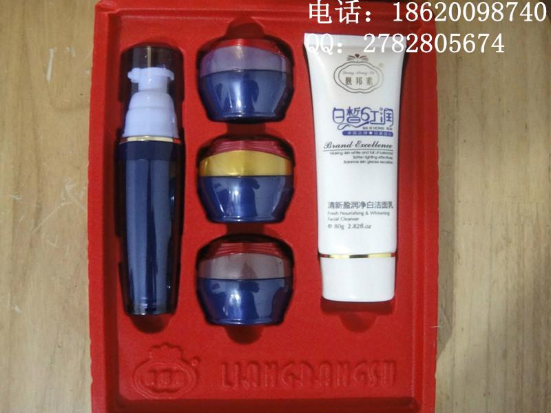 供應(yīng)臺(tái)灣靚邦素白里透紅三件套正品批發(fā)