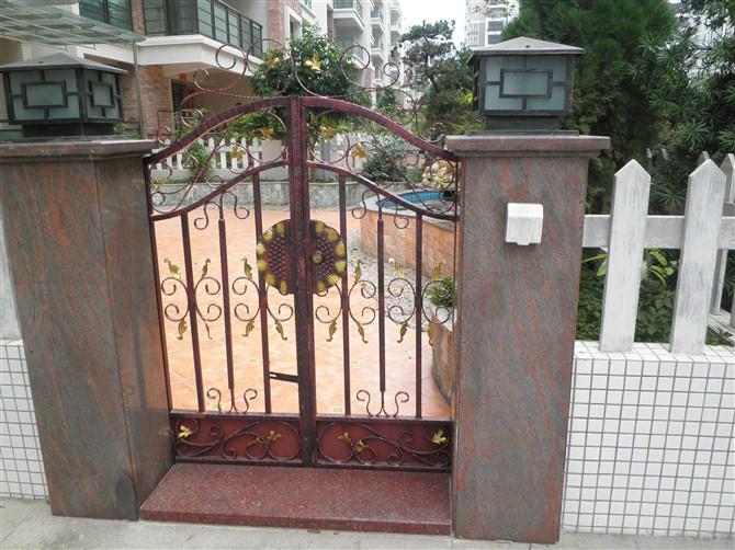 供應(yīng)鐵藝小門