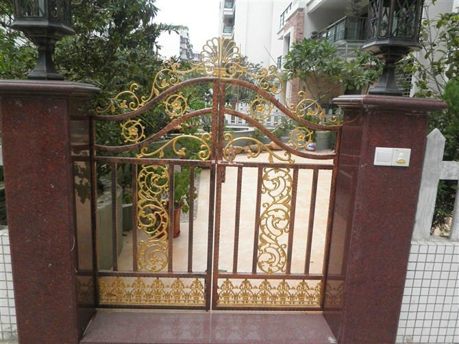 供應(yīng)鐵藝小門