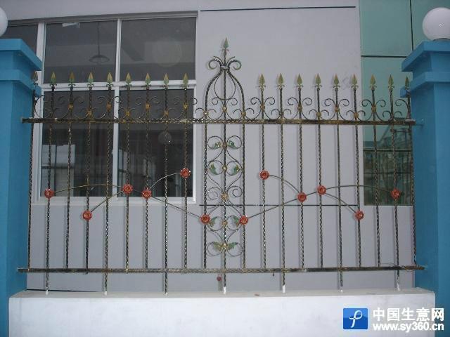 供應(yīng)歐式鐵藝護(hù)欄