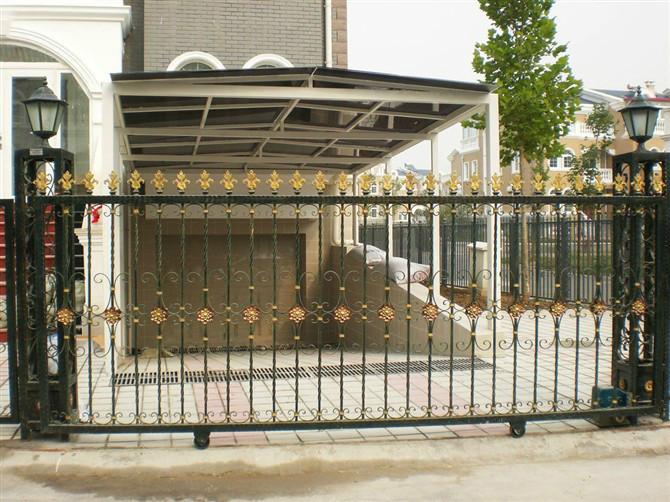 供應(yīng)歐式鐵藝護(hù)欄