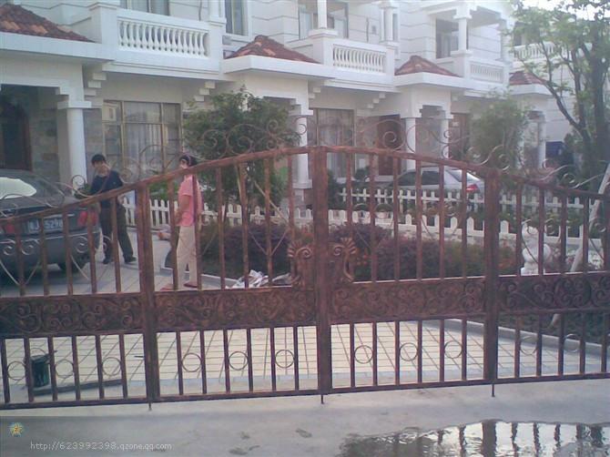 供應(yīng)鐵藝大門