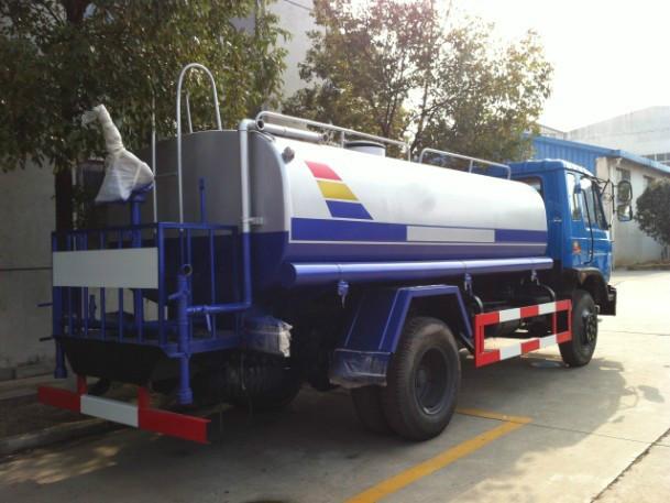 供應(yīng)東風(fēng)十噸145綠化噴灑車廠家直銷