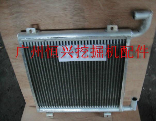 加藤挖掘機(jī)液壓油散熱器圖片