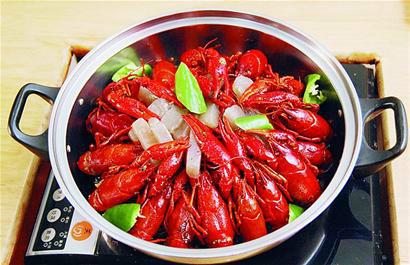 供應(yīng) 黃記煌三汁燜鍋加盟投資多少錢、三汁燜鍋加盟官方網(wǎng)站