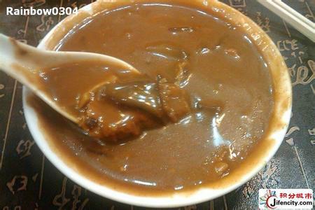 供應(yīng)美味*胡辣湯技術(shù)哪里有——鄭州何師傅小吃培訓(xùn)