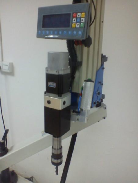 供應(yīng)伺服攻牙機(jī) 電動(dòng)攻牙機(jī)價(jià)格 廣東攻牙機(jī)咨詢臺(tái)祺機(jī)械制造廠