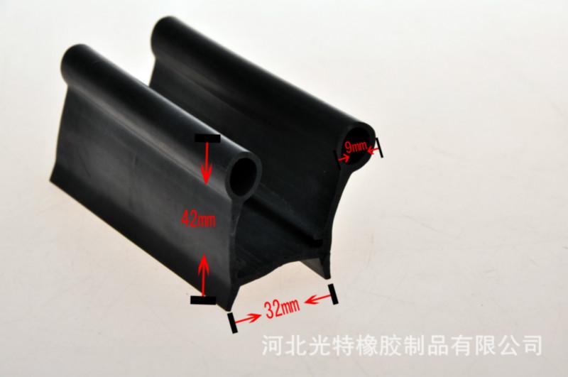 供應(yīng)專業(yè)生產(chǎn)優(yōu)質(zhì)三元乙丙材質(zhì)密封條