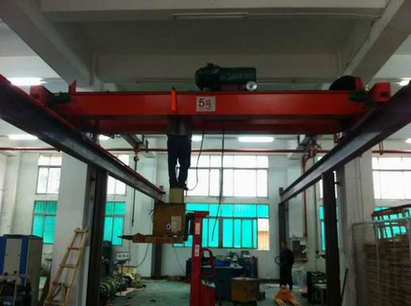 供應(yīng)雙梁起重機廠家安裝現(xiàn)場