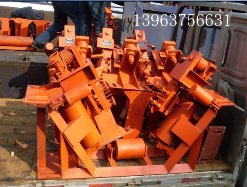 供應(yīng)帶式輸送機(jī)用斷帶*器