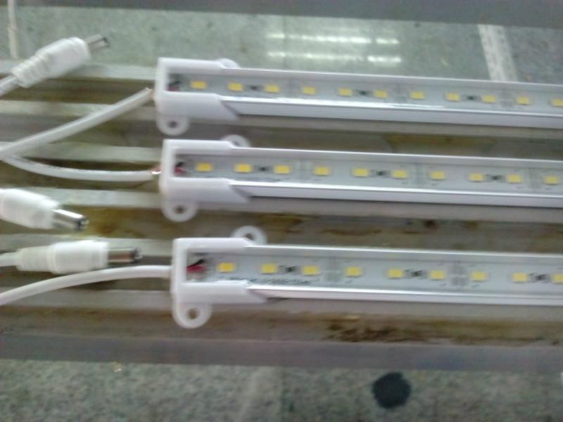 供應led燈條滴膠加工