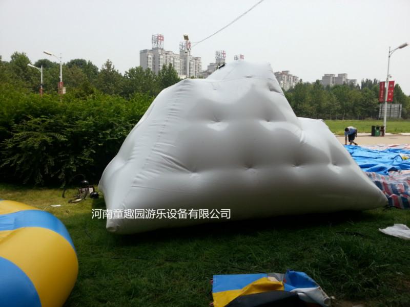 供應(yīng)水上娛樂(lè)玩具水上冰山