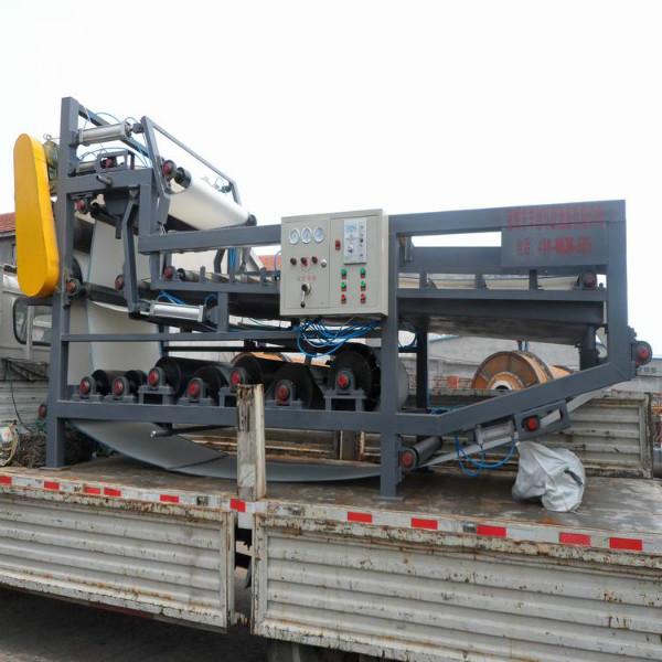 供應(yīng)春騰帶式壓濾機(jī)專業(yè)制造商  諸城春騰環(huán)境科技有限公司