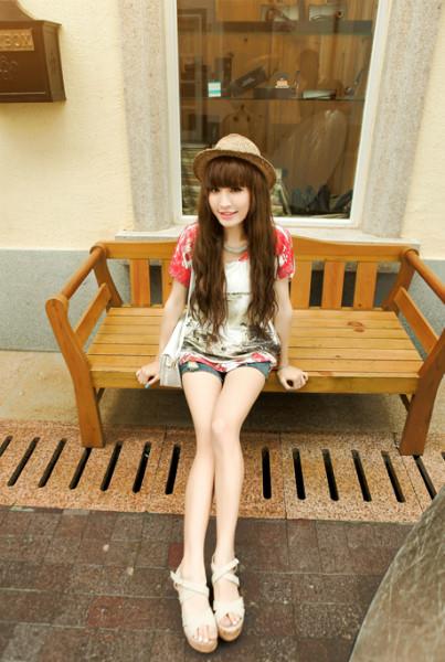 供應(yīng)虎門服裝淘寶畫冊攝影，產(chǎn)品攝影，童裝網(wǎng)拍